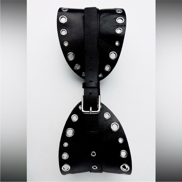 Zara Black Grommet-Detail Wide Leather Belt main image 4